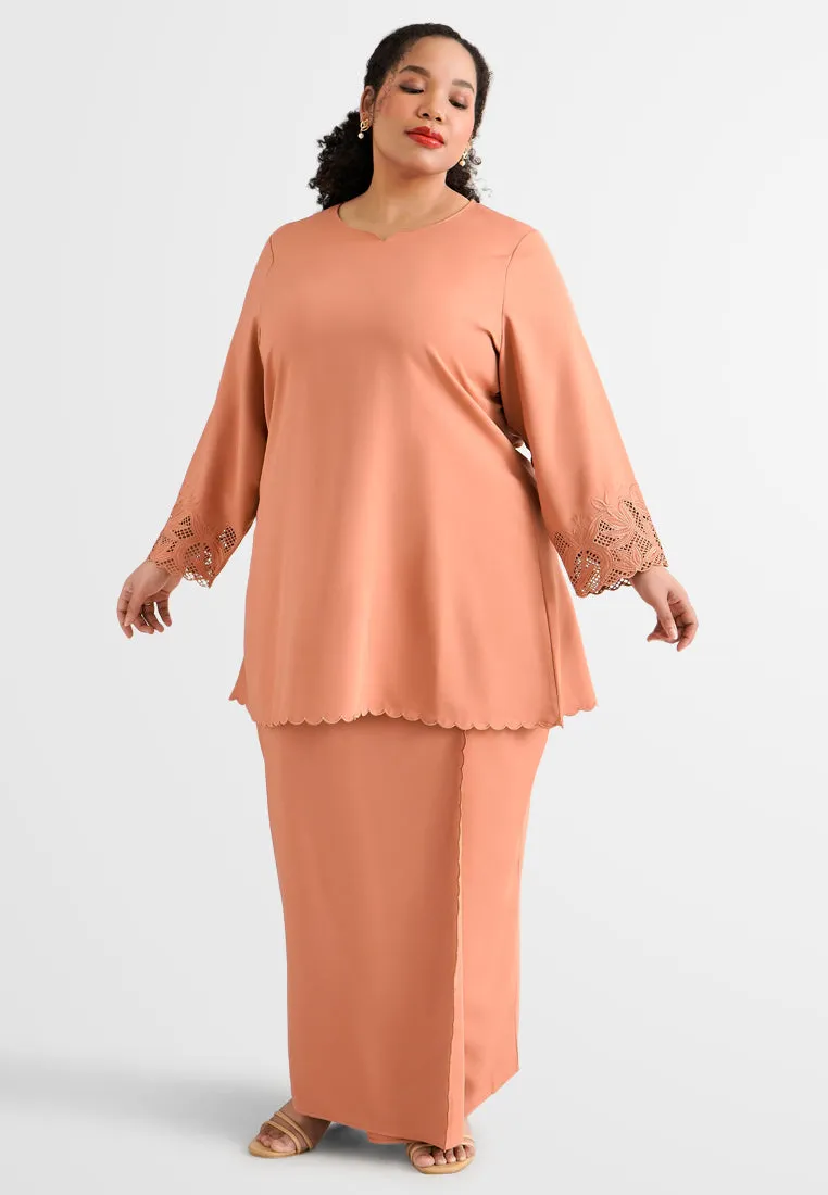 Elifah Minimalist Embroidery Scallop Hem Net Lace Kurung Set